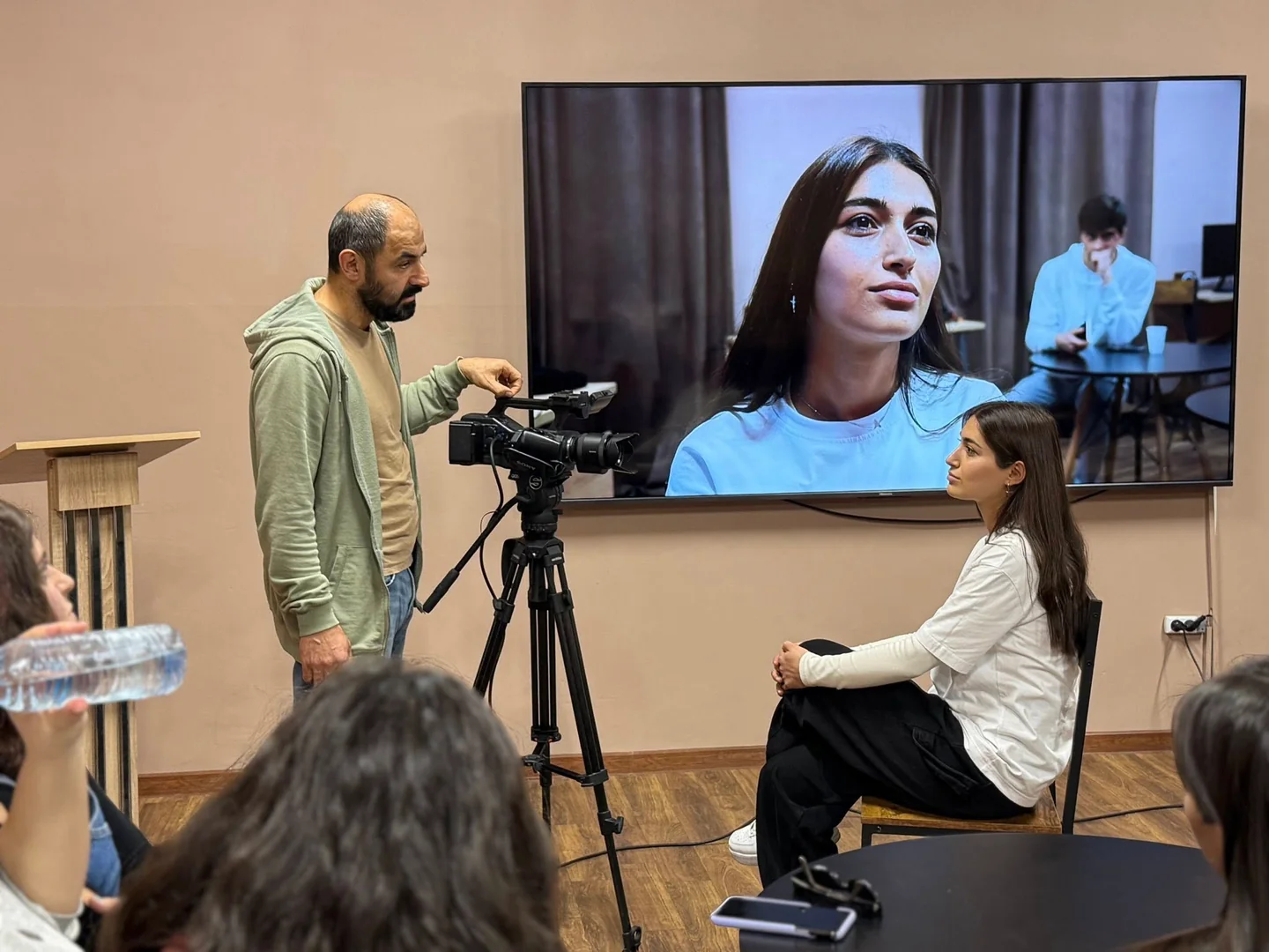 Մարատ Սարգսյանն անցկացրեց «Աշխատանք տեսախցիկի հետ» վարպետության դասը